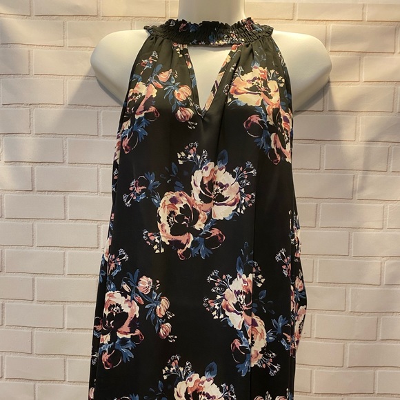 Used torrid floral chiffon halter - Picture 1 of 4